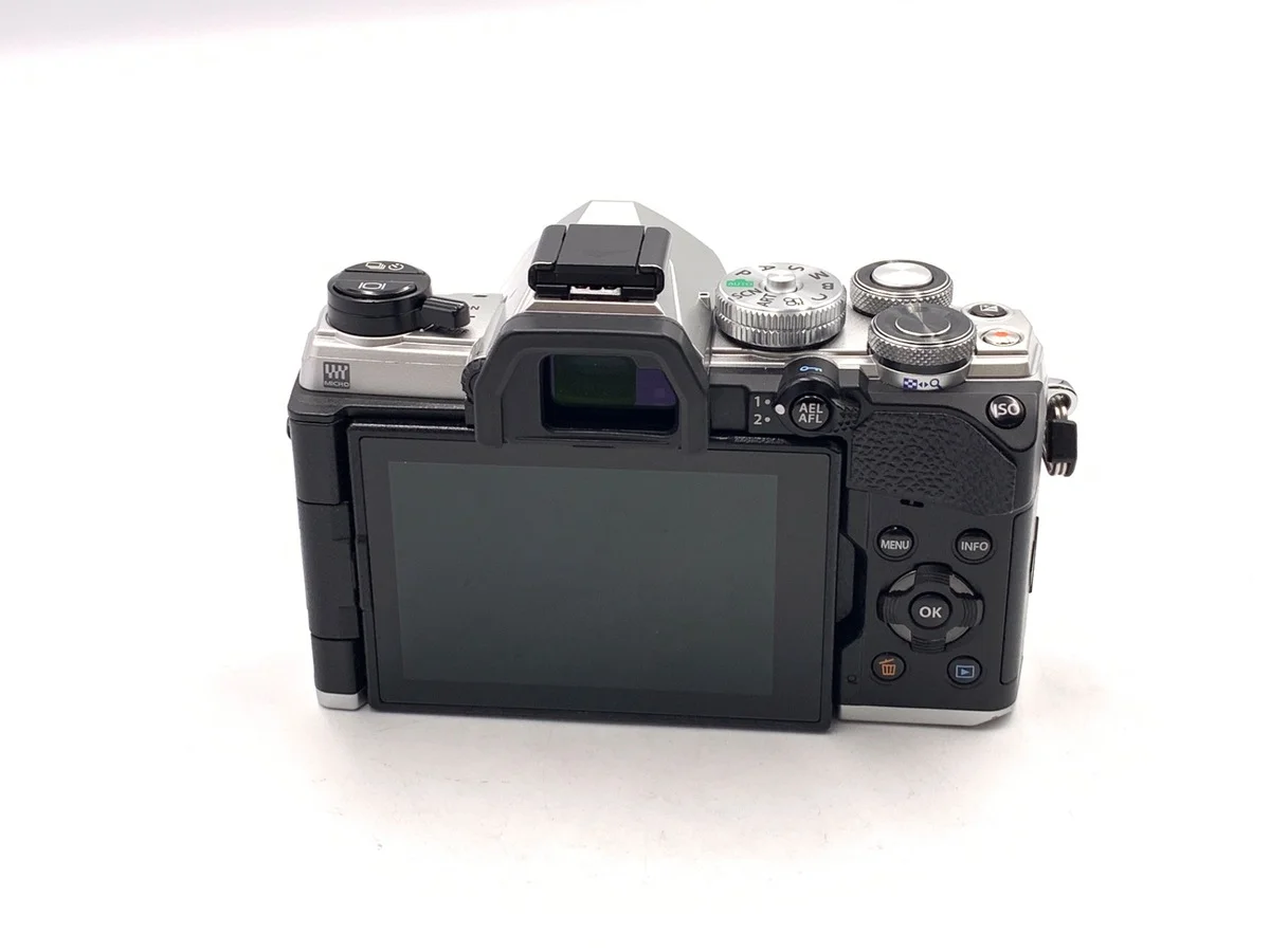 Olympus OM SYSTEM OM-5 - Thumbnail 2