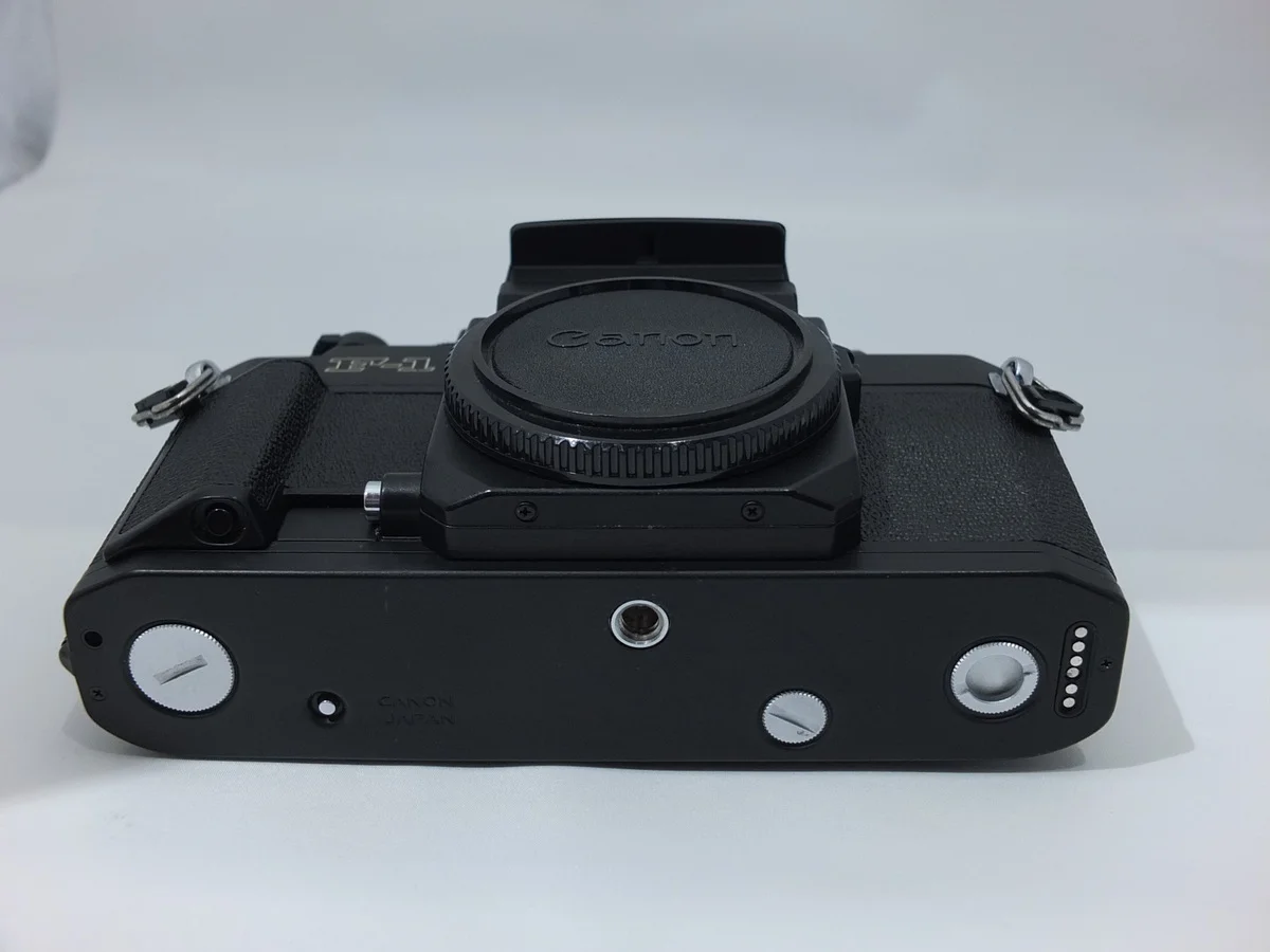 Canon New F-1 AE Body - Thumbnail 3