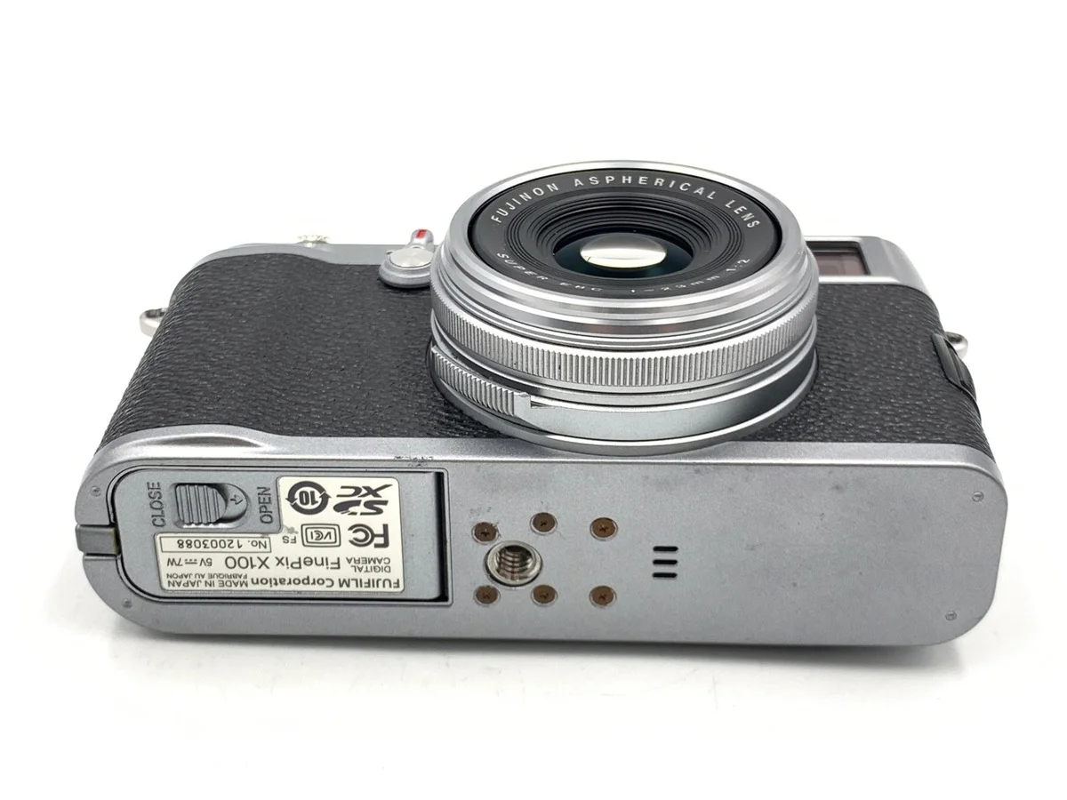 Fujifilm FinePix X100 - 縮圖 3