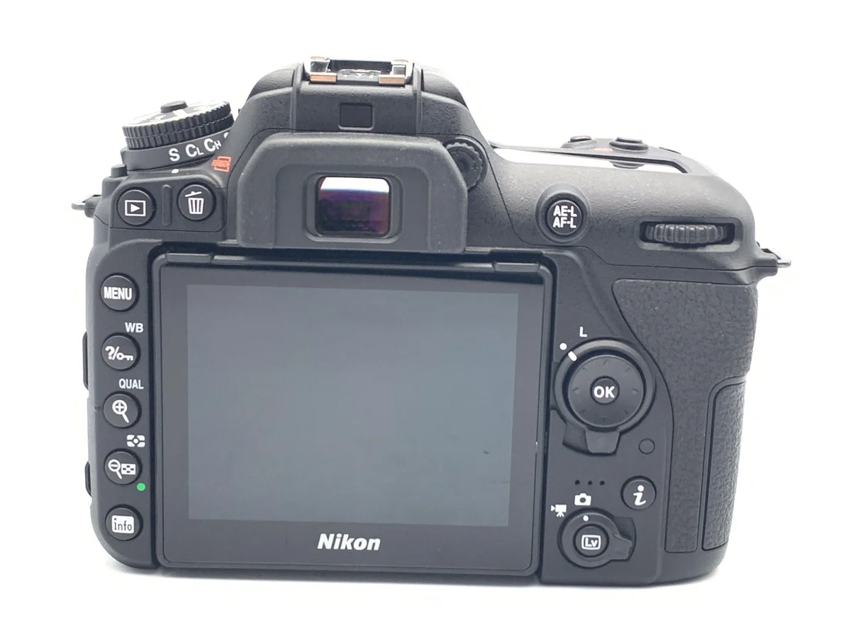 Nikon D7500 - Thumbnail 2