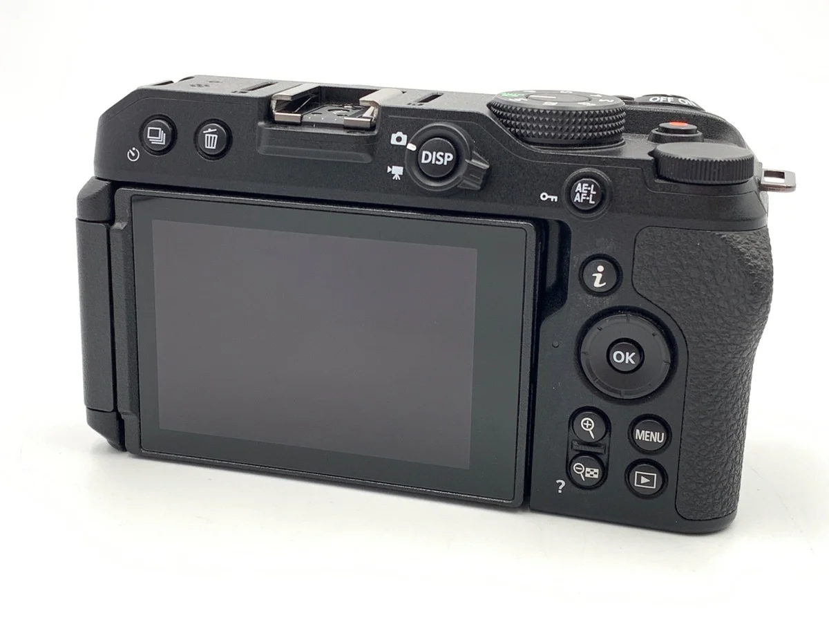 Nikon Z30 - Thumbnail 2