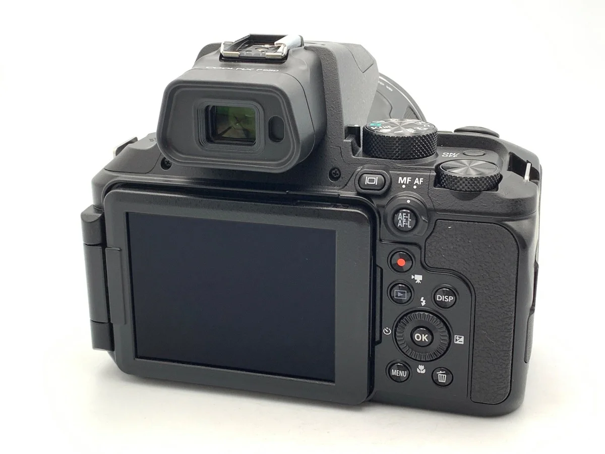 Nikon COOLPIX P950 - Thumbnail 2