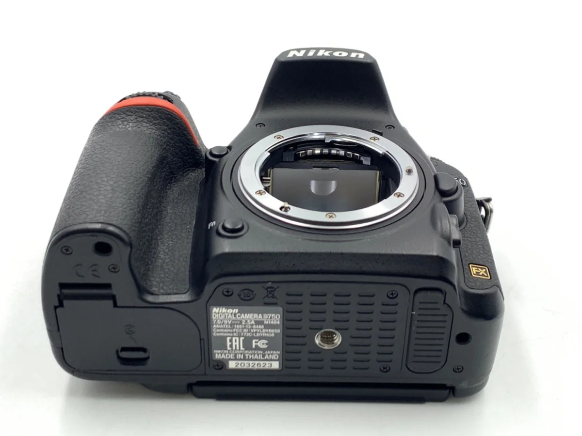 Nikon D750 - Thumbnail 3