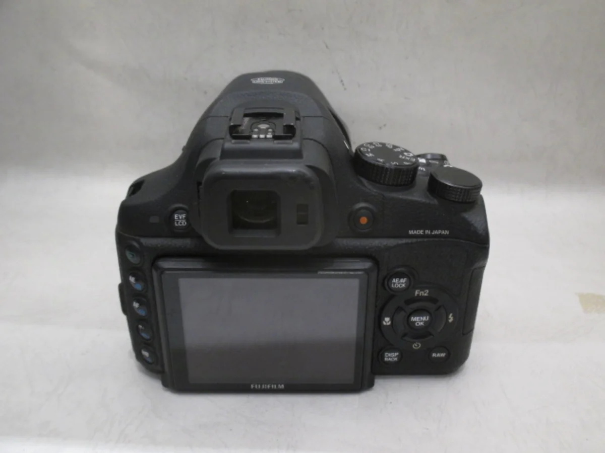 Fujifilm X-S1 - Thumbnail 2