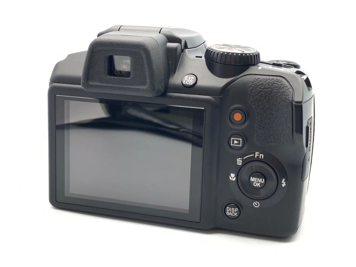 Fujifilm FinePix S8200 - Thumbnail 2