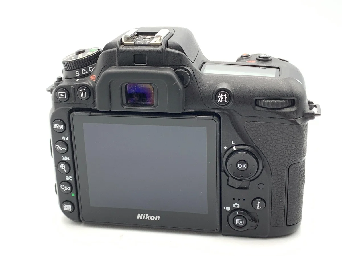 Nikon D7500 - Thumbnail 2