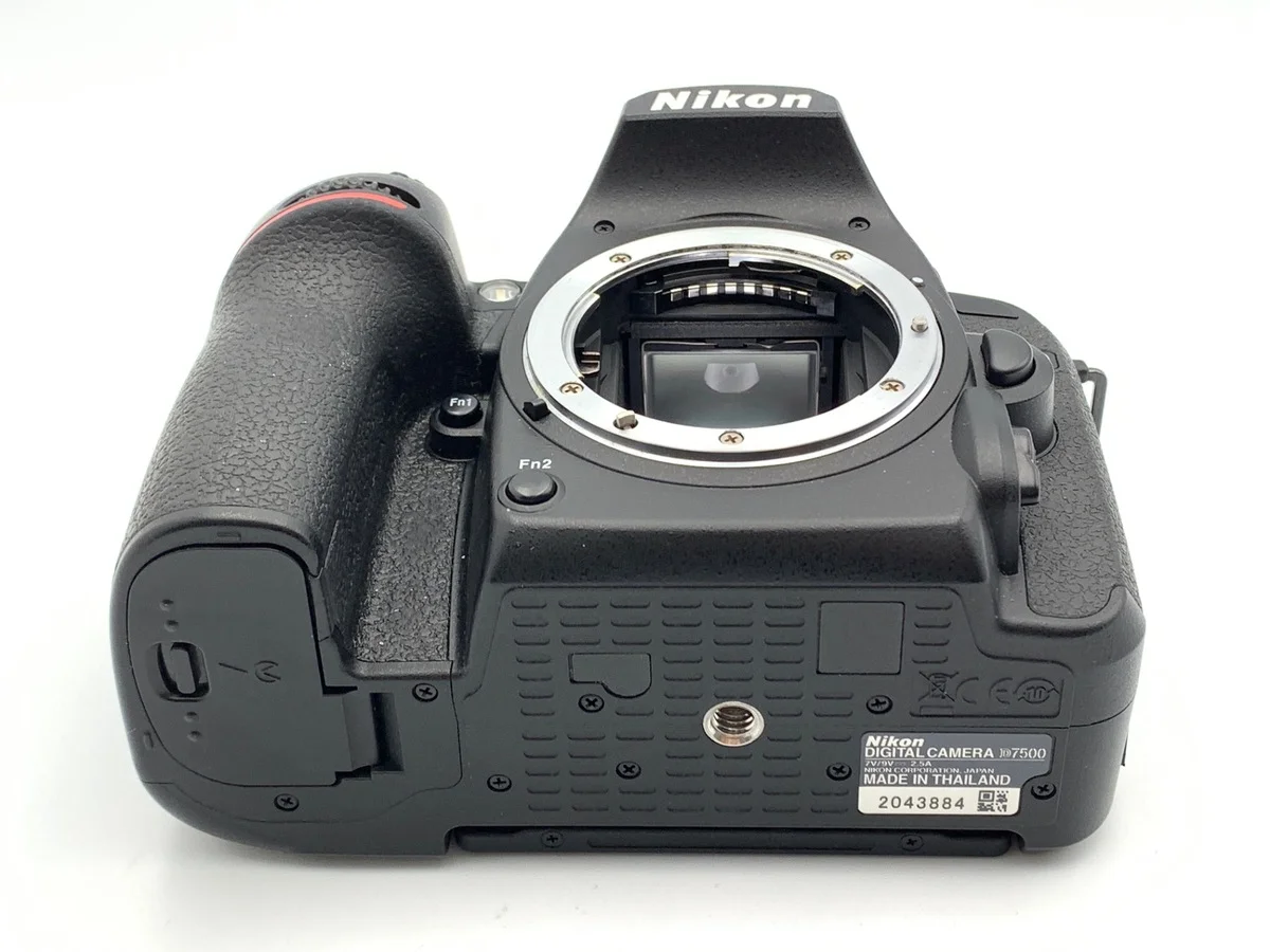 Nikon D7500 - Thumbnail 3