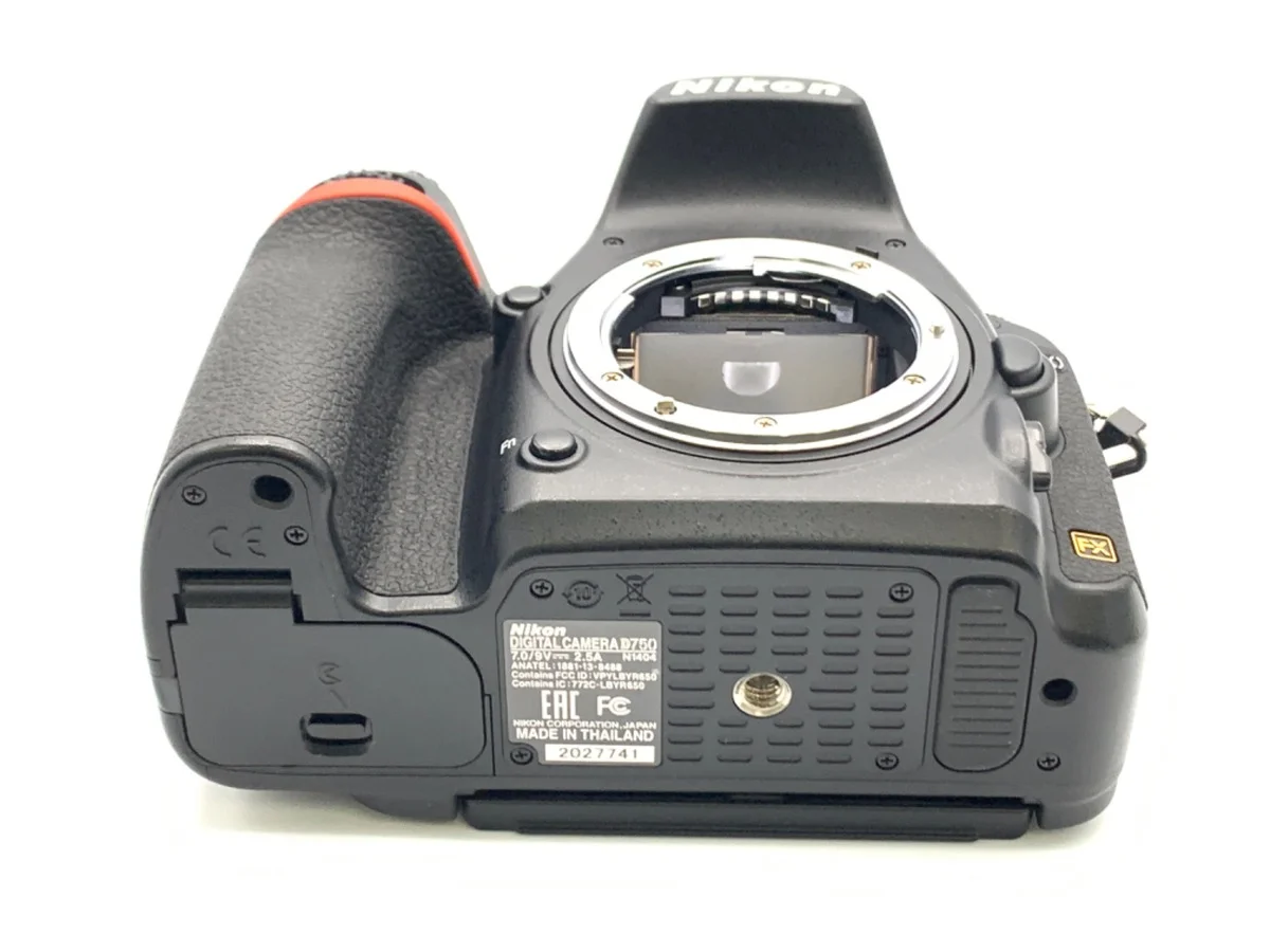 Nikon D750 - Thumbnail 3