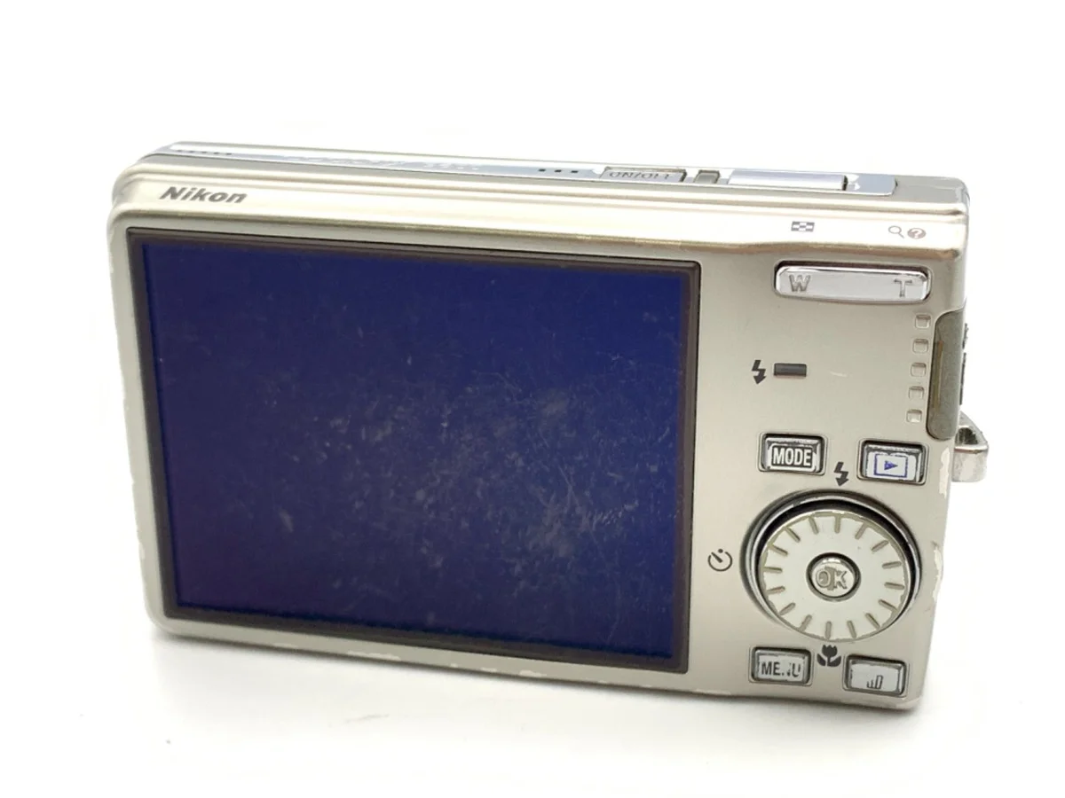 Nikon COOLPIX S600 - Thumbnail 2