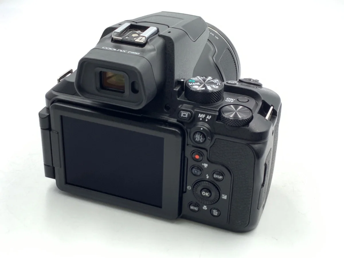 Nikon COOLPIX P950 - Thumbnail 2