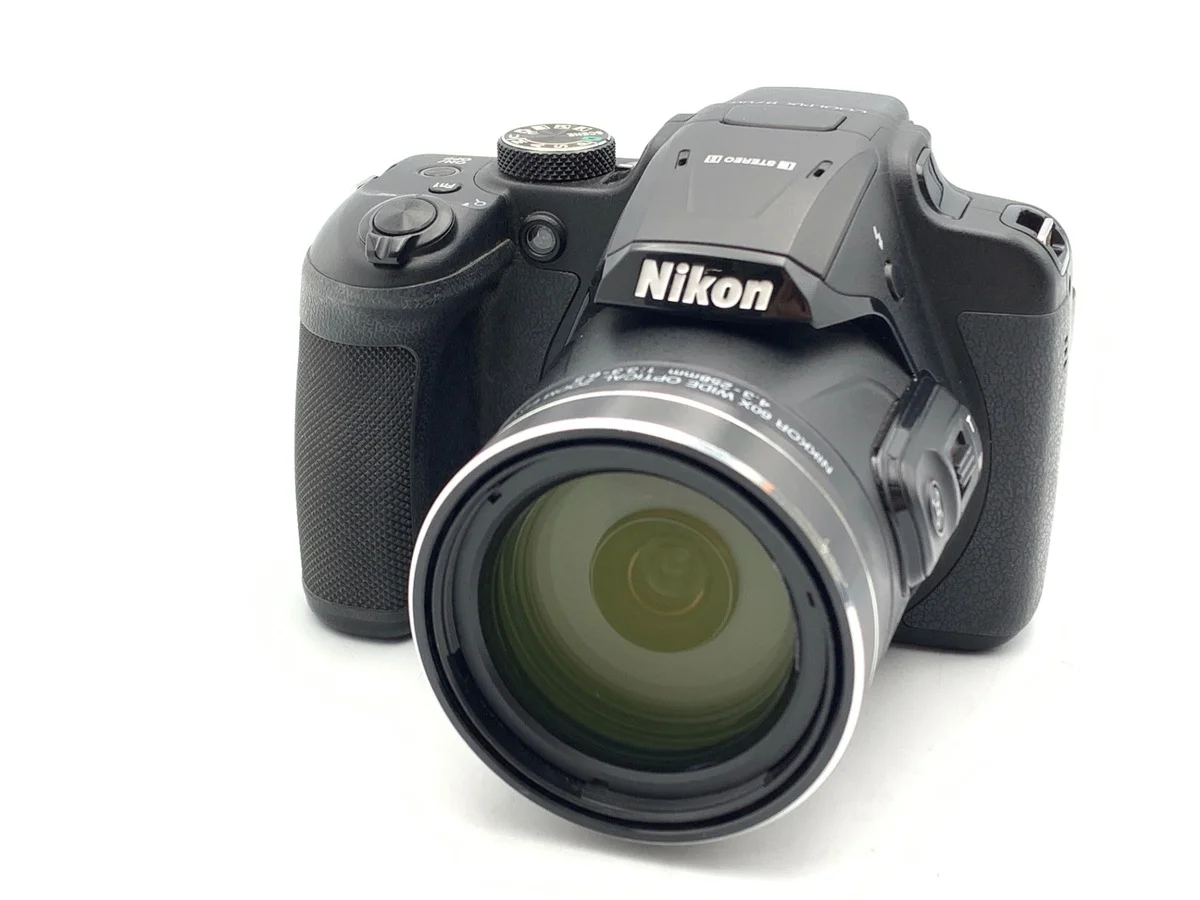 Nikon COOLPIX B700
