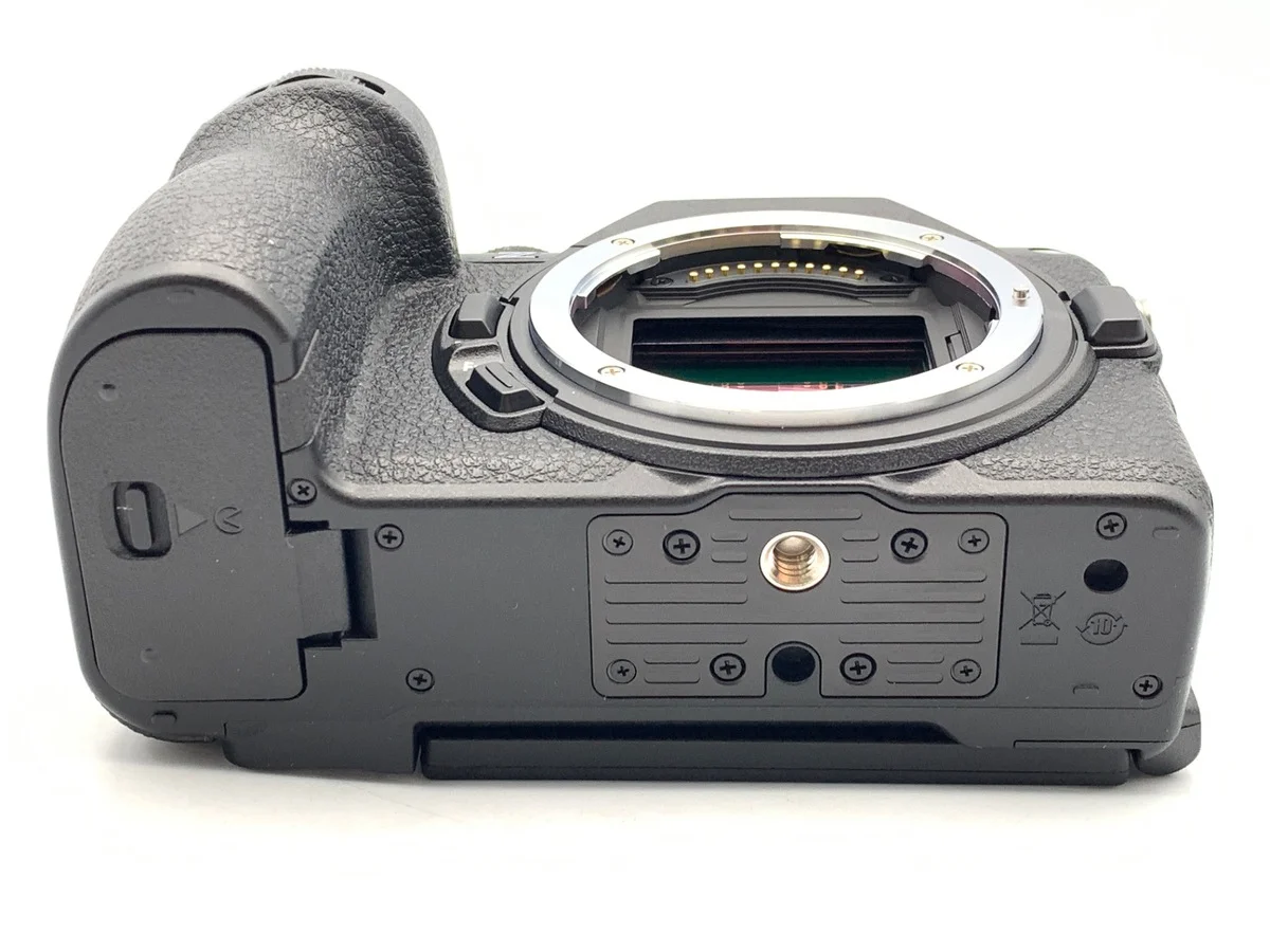 Nikon Z5II - Thumbnail 3