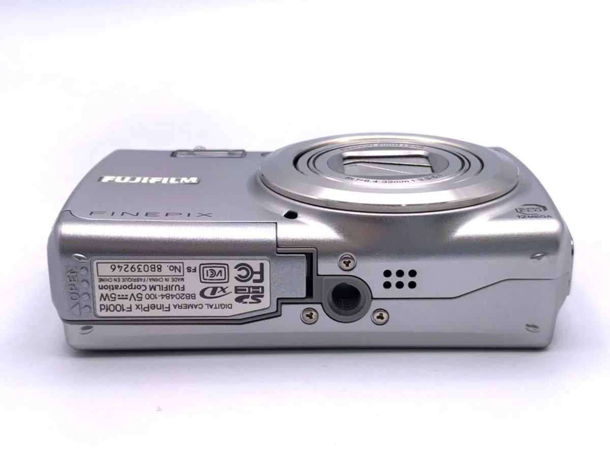 Fujifilm FinePixF100fd - 縮圖 3