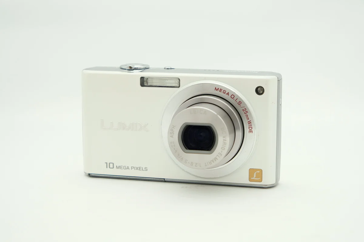 Panasonic LUMIX DMC-FX37-W
