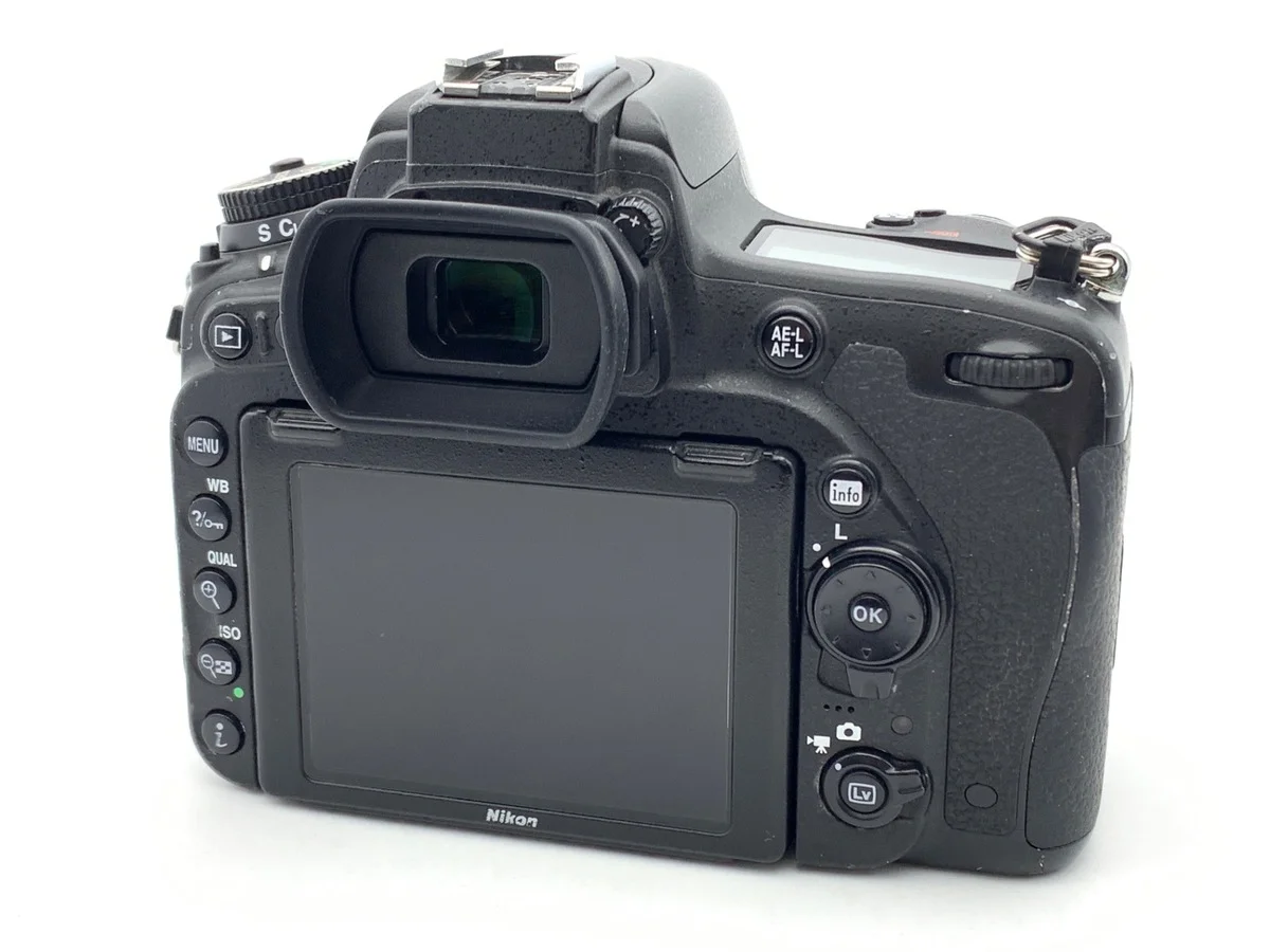 Nikon D750 - Thumbnail 2