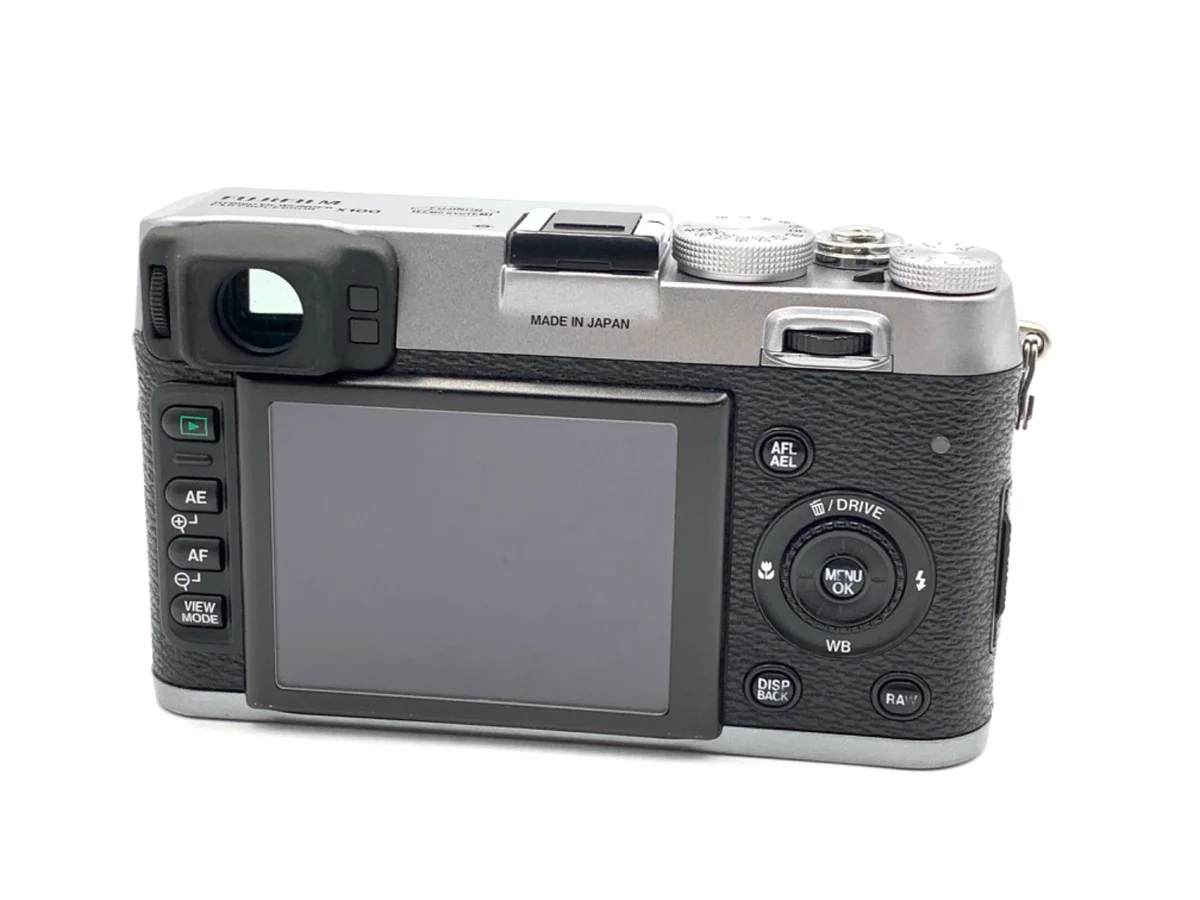 Fujifilm FinePix X100 - Thumbnail 2
