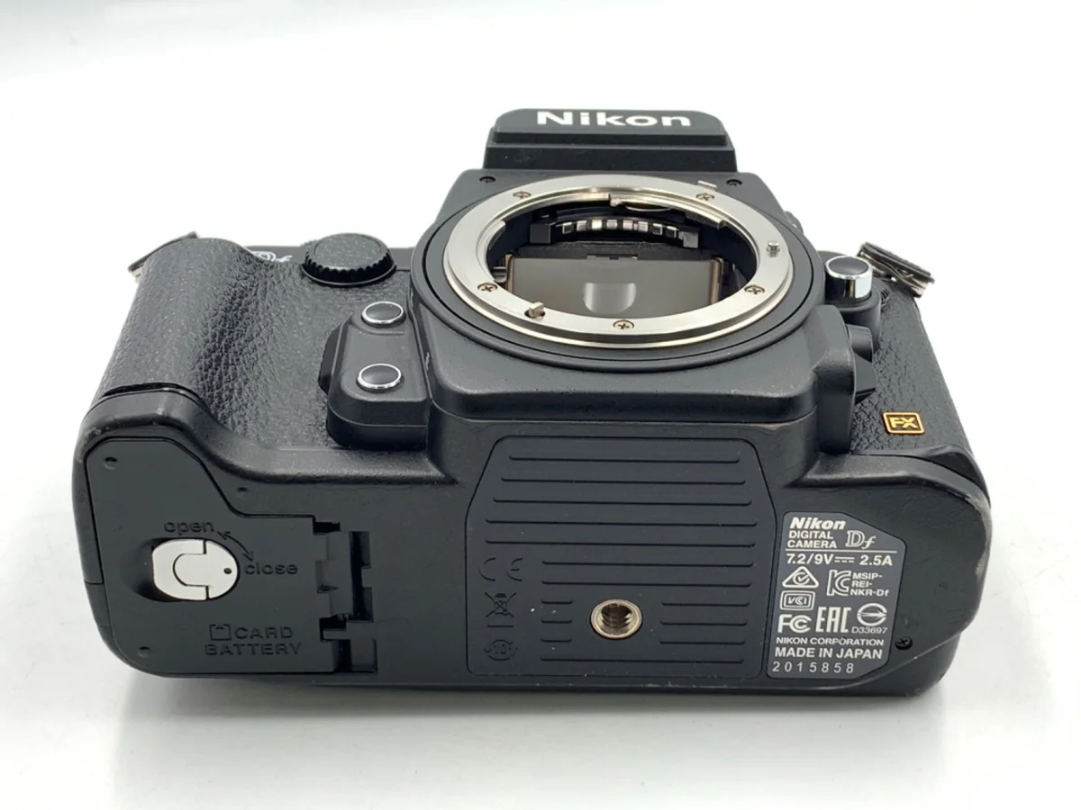 Nikon Df - Thumbnail 3
