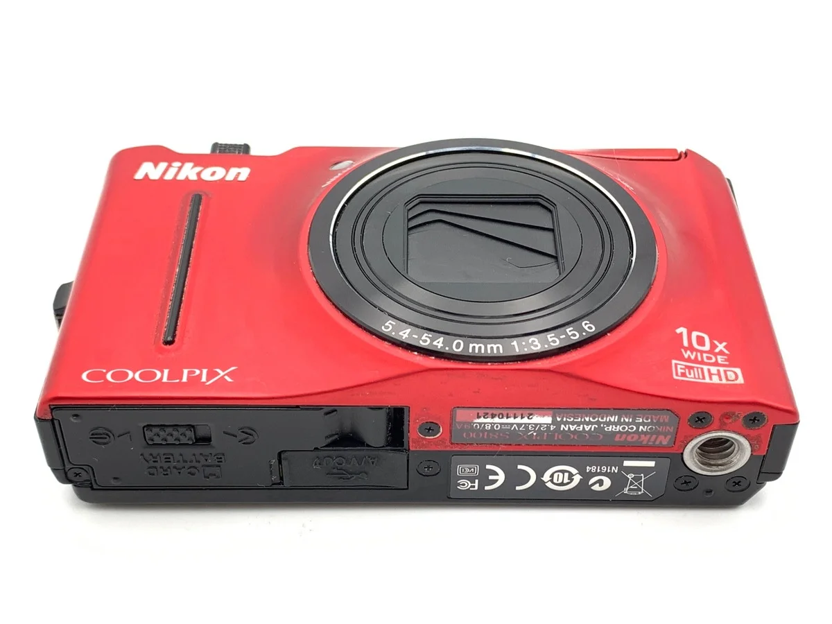 Nikon COOLPIX S8100 - Thumbnail 3