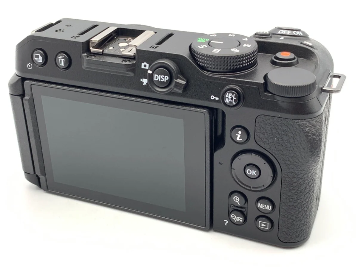 Nikon Z30 - Thumbnail 2