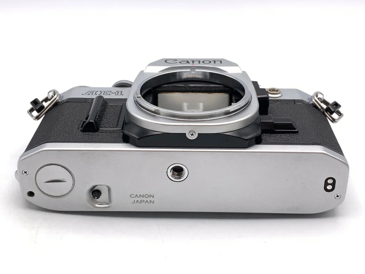 Canon AE-1 - Thumbnail 3