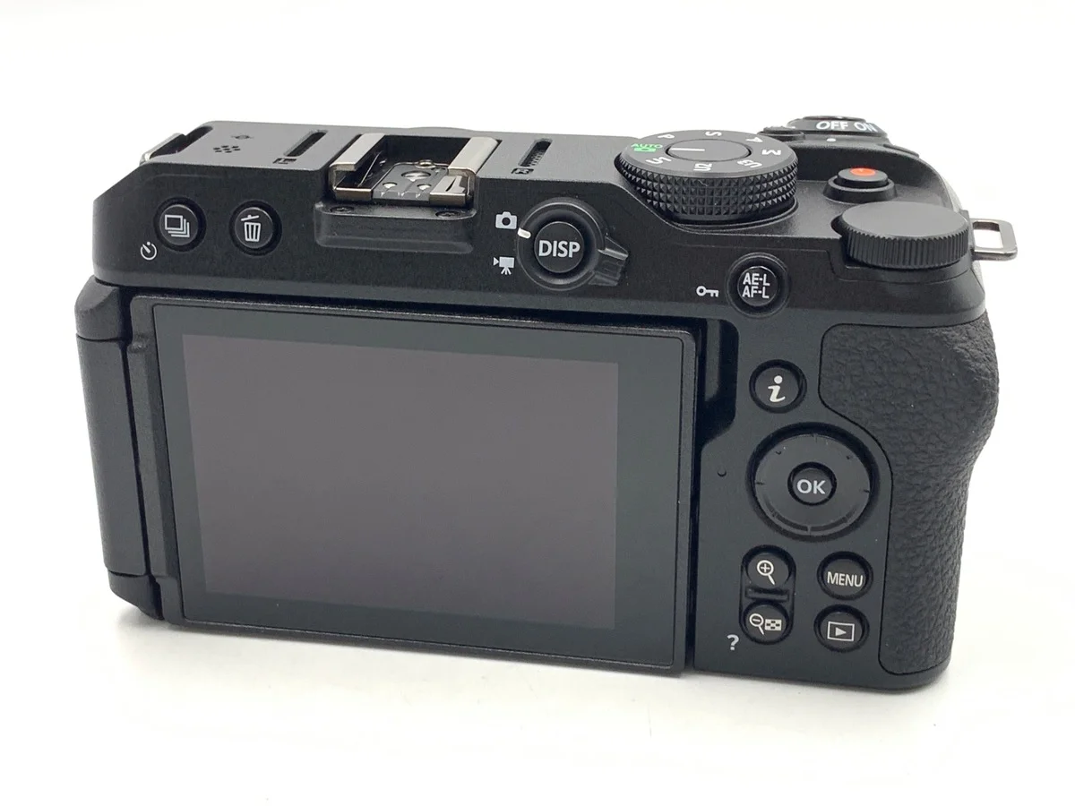 Nikon Z30 - Thumbnail 2