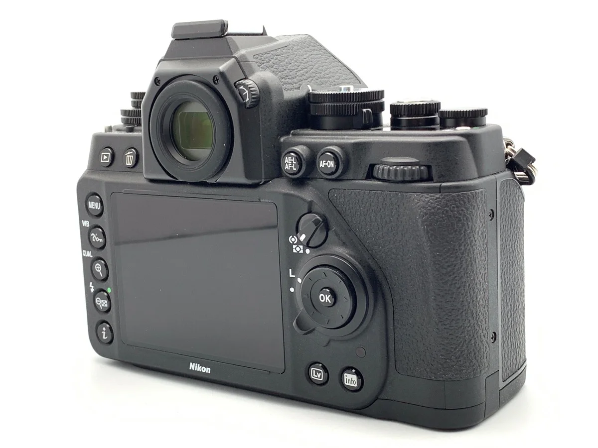 Nikon Df - Thumbnail 2