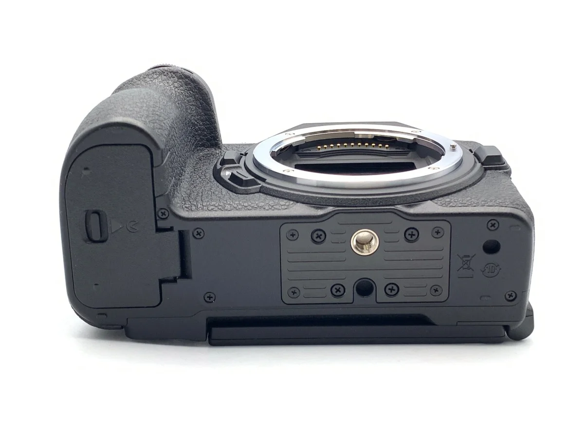 Nikon Z5II - Thumbnail 3