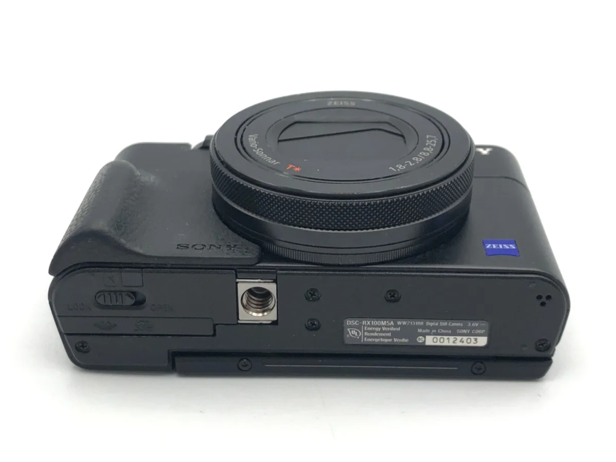 Sony Cyber-shot DSC-RX100M5A - Thumbnail 3