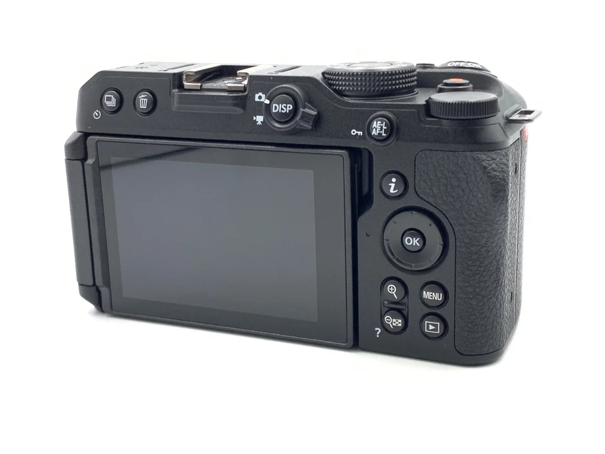 Nikon Z30 - Thumbnail 2