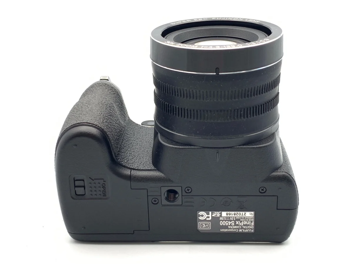 Fujifilm FinePix S4500 - Thumbnail 3