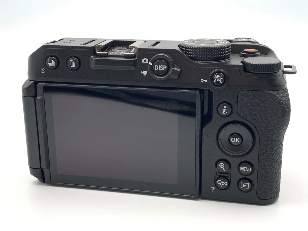 Nikon Z30 - Thumbnail 2