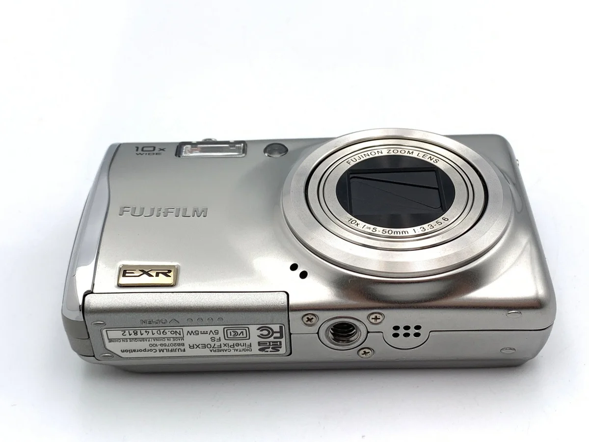 Fujifilm FinePix F70EXR - 縮圖 3