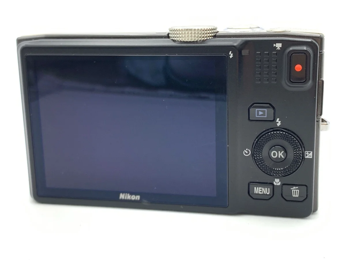 Nikon COOLPIX S8200 - Thumbnail 2