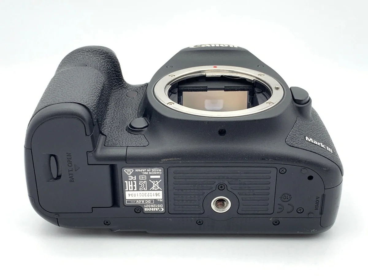 Canon EOS 5D MarkIII - Thumbnail 3
