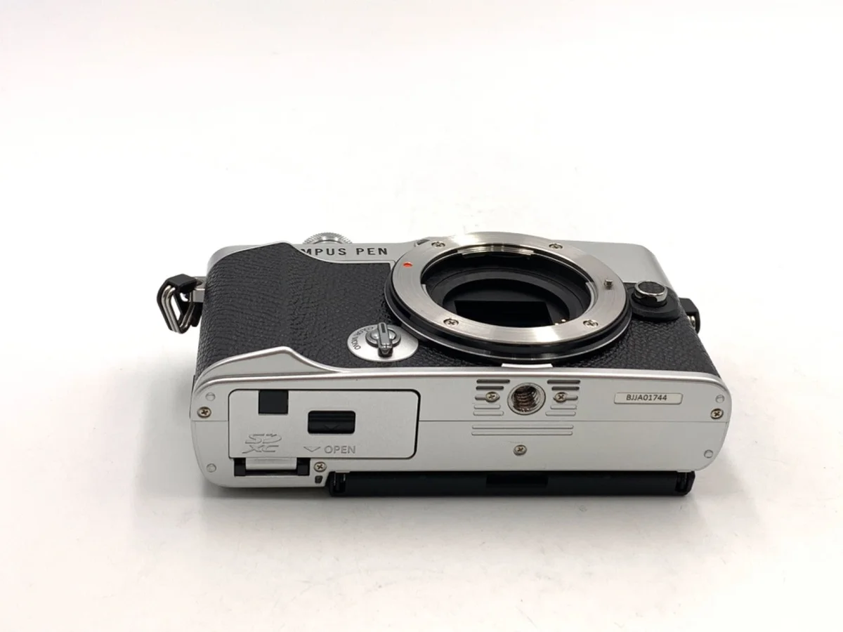 Olympus PEN E-P7 - Thumbnail 3