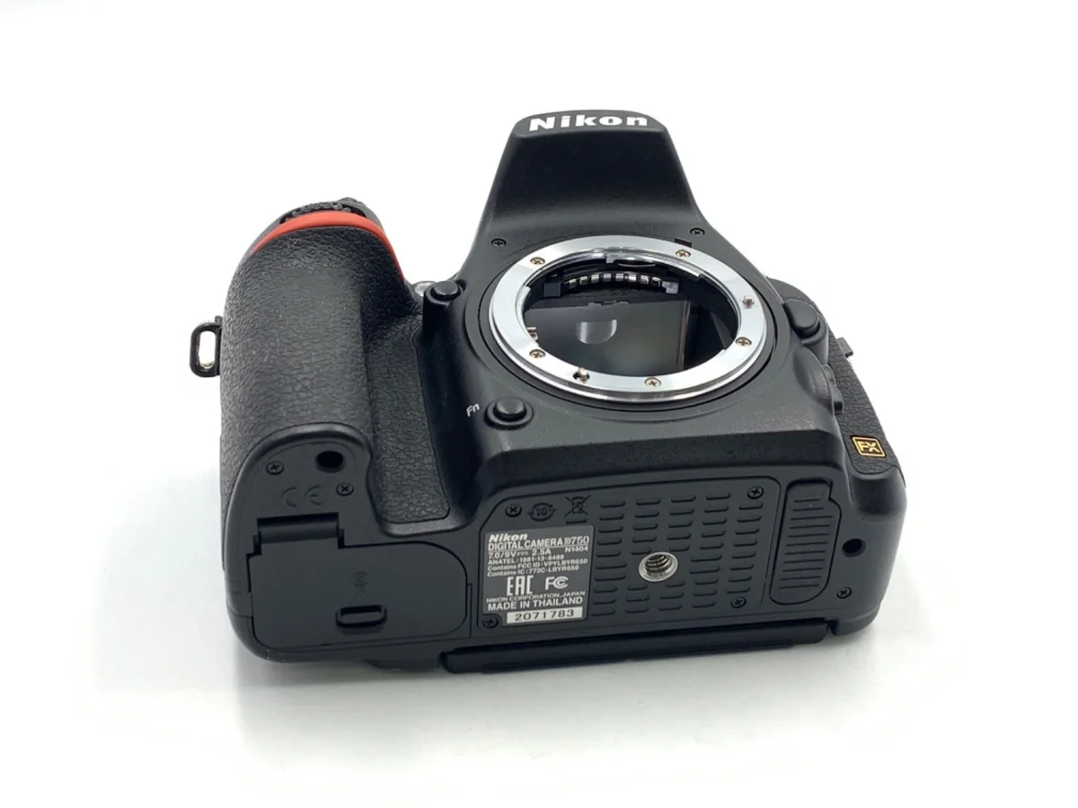 Nikon D750 - Thumbnail 3