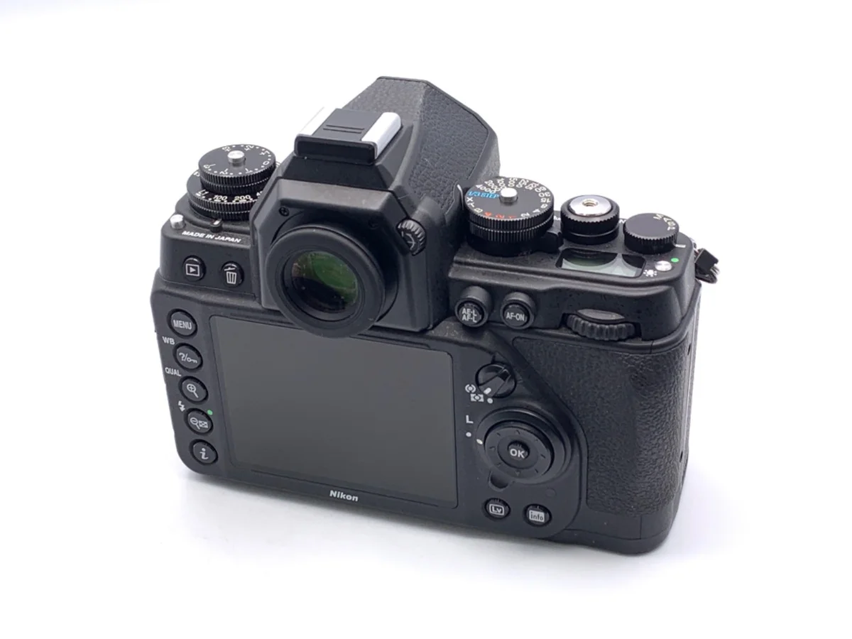 Nikon Df - Thumbnail 2