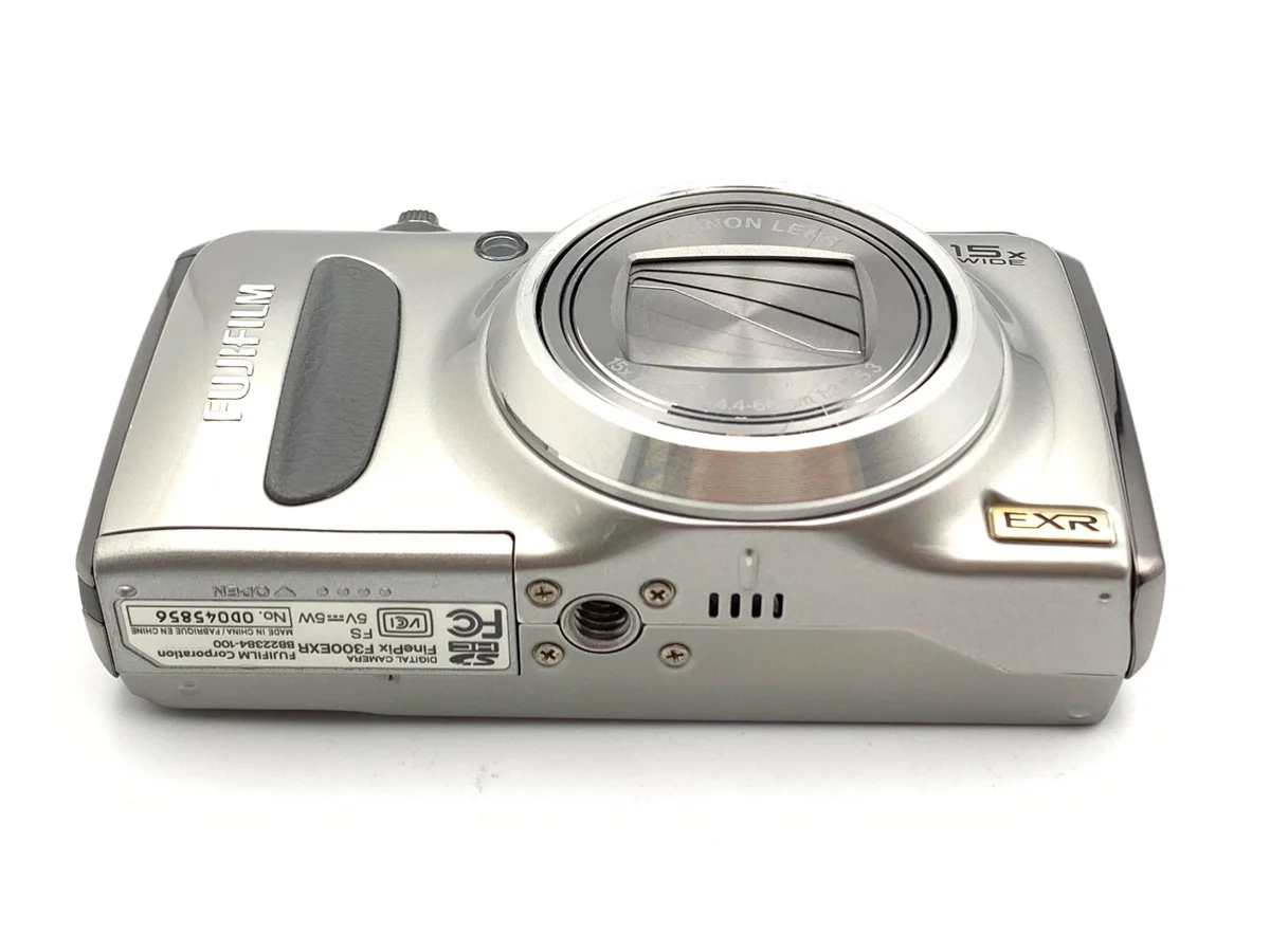 Fujifilm FinePix F300EXR - Thumbnail 3