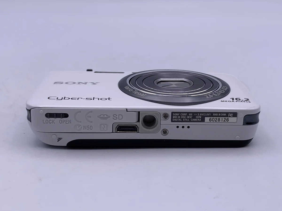 Sony Cyber-shot DSC-WX7 - Thumbnail 3