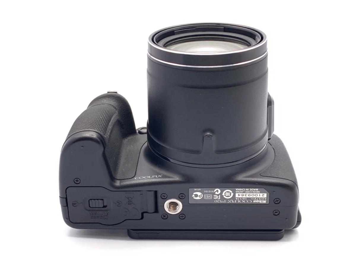 Nikon COOLPIX P520 BK - Thumbnail 3