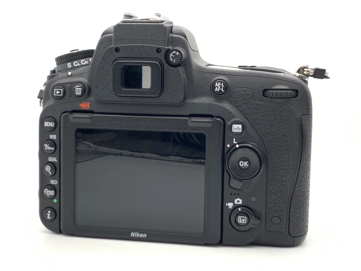 Nikon D750 - Thumbnail 2