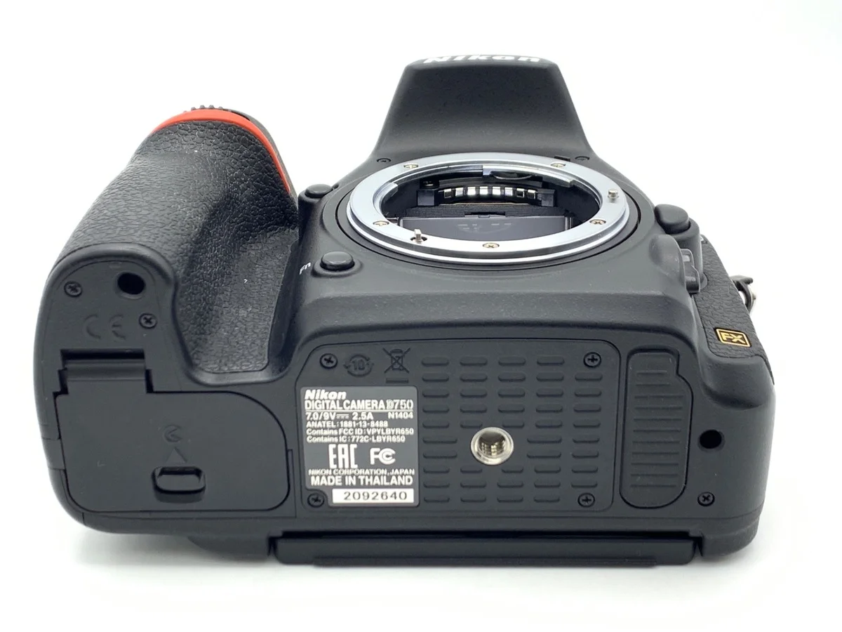 Nikon D750 - Thumbnail 3