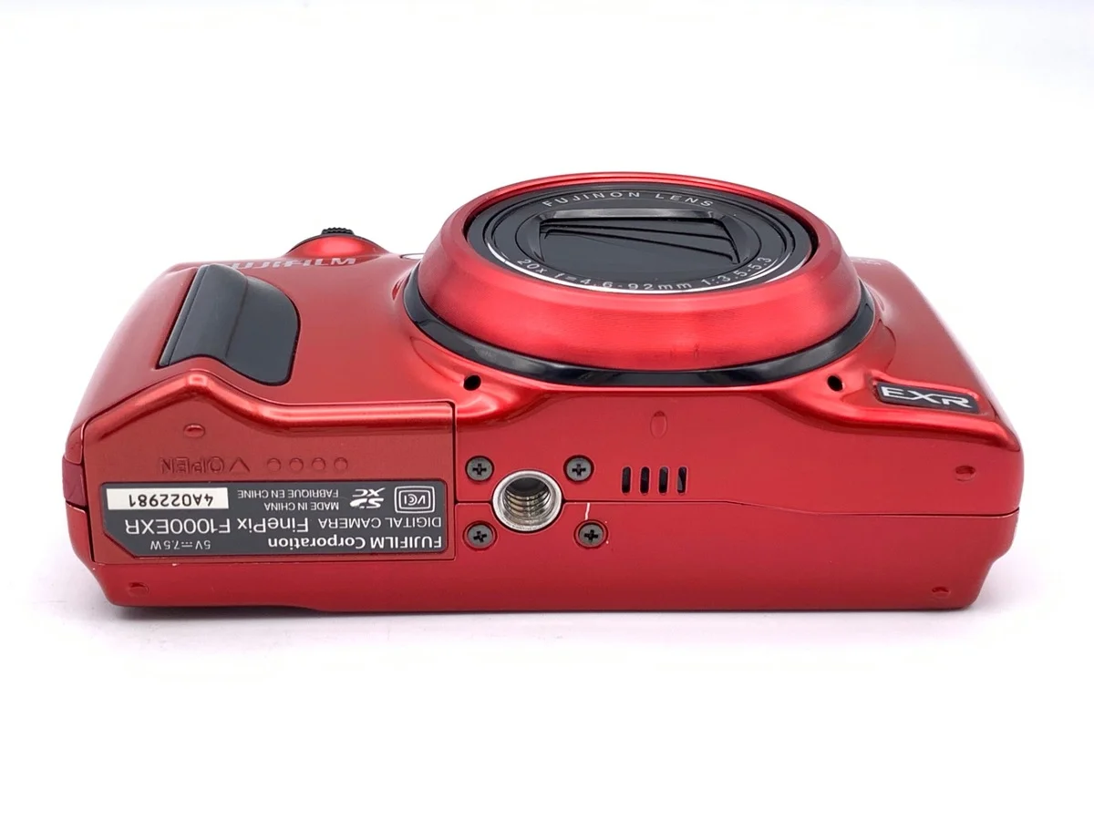 Fujifilm FinePix F1000EXR - Thumbnail 3