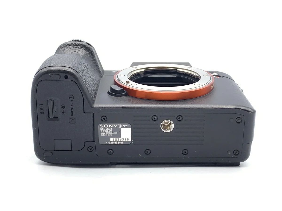 Sony α7R III [ILCE-7RM3 - Thumbnail 3