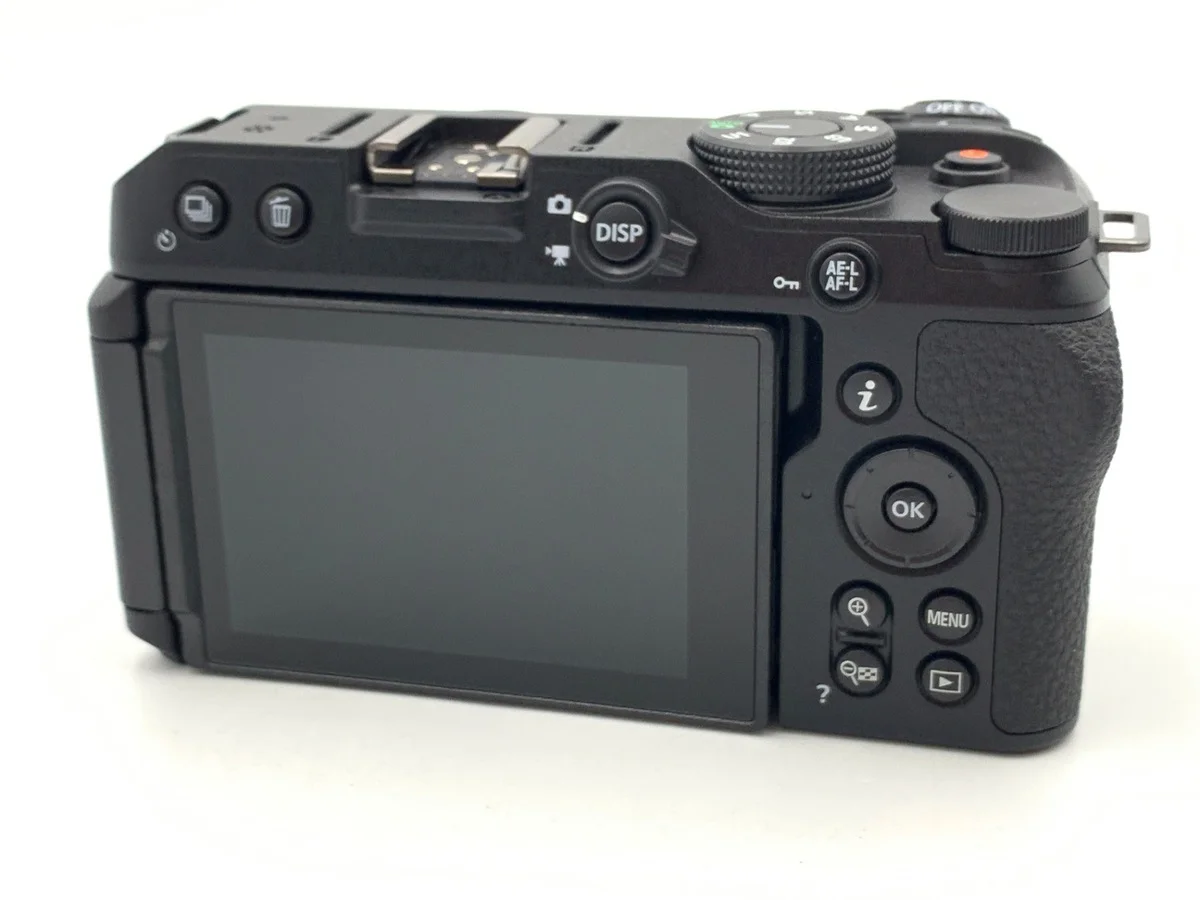 Nikon Z30 - Thumbnail 2