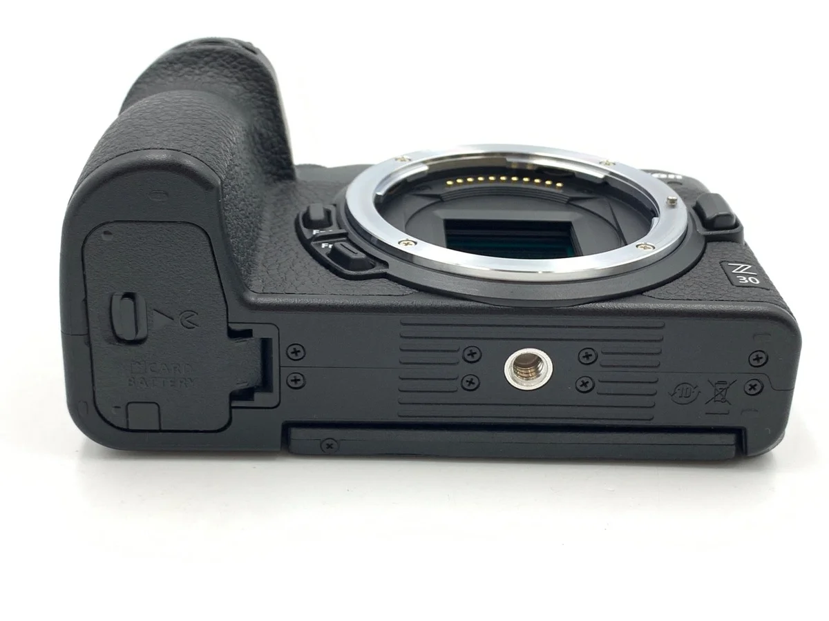 Nikon Z30 - Thumbnail 3