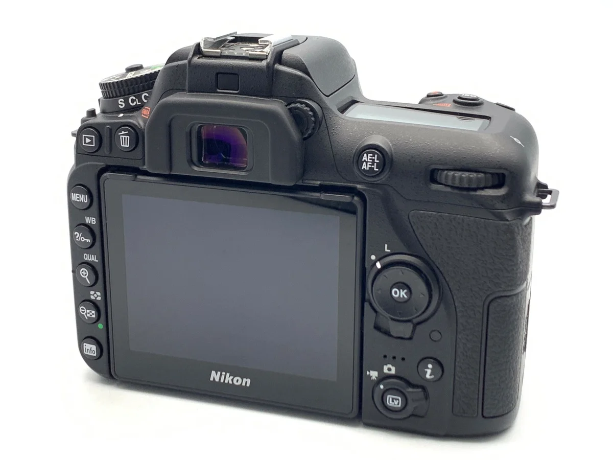 Nikon D7500 - Thumbnail 2