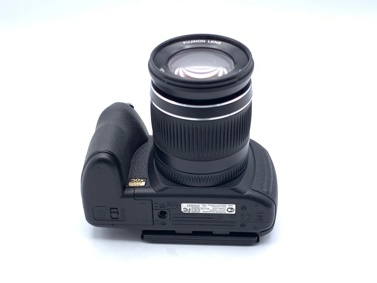 Fujifilm FinePix HS10 - Thumbnail 3