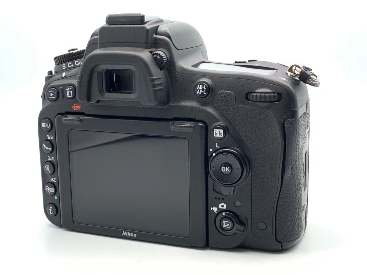 Nikon D750 - Thumbnail 2