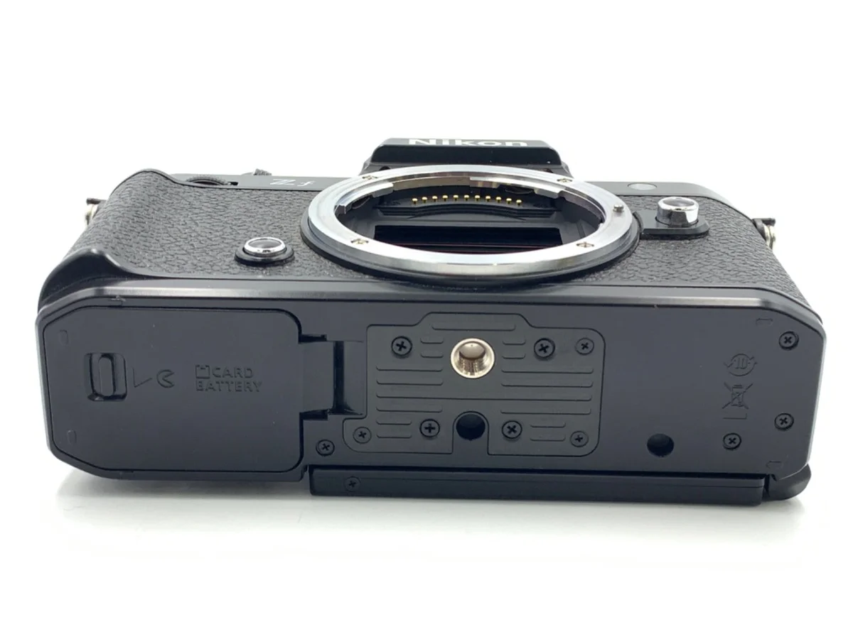 Nikon Zf - Thumbnail 3